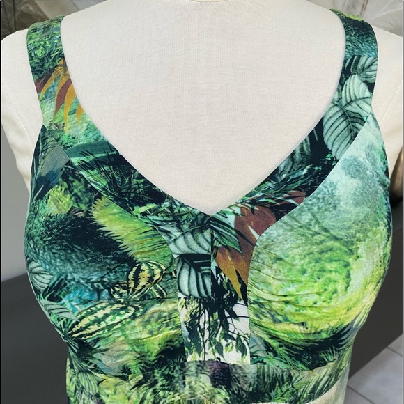 W BY WORTH Tropical rainforest maxi dress. - Picture 2 of 6